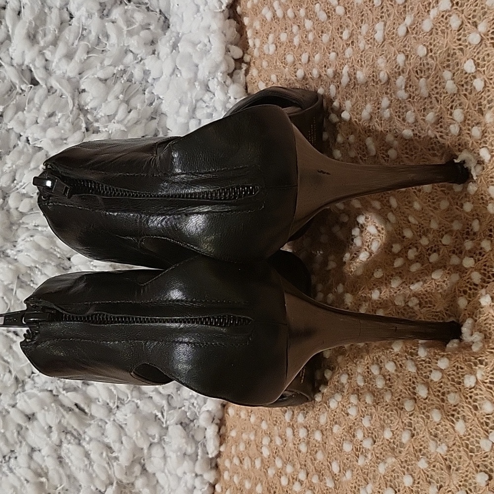 Colin Stuart heels - Picture 9 of 16